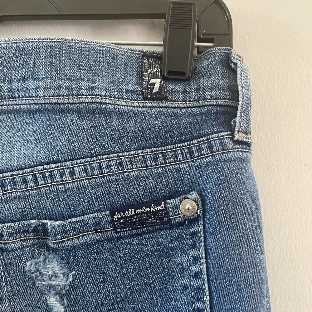 7 Mankind Distressed Floral Jeans Size 26 - Picture 10 of 12